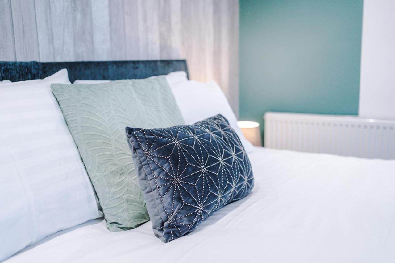 Rest & Recharge At The Station Apartments Manchester Eksteriør billede
